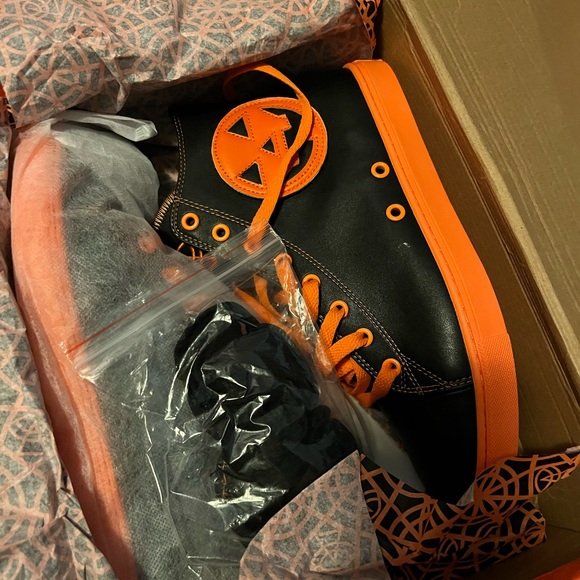 strange cvlt Shoes - New in box strange cvlt sneakers, pumpkin high top nwt, Halloween shoes